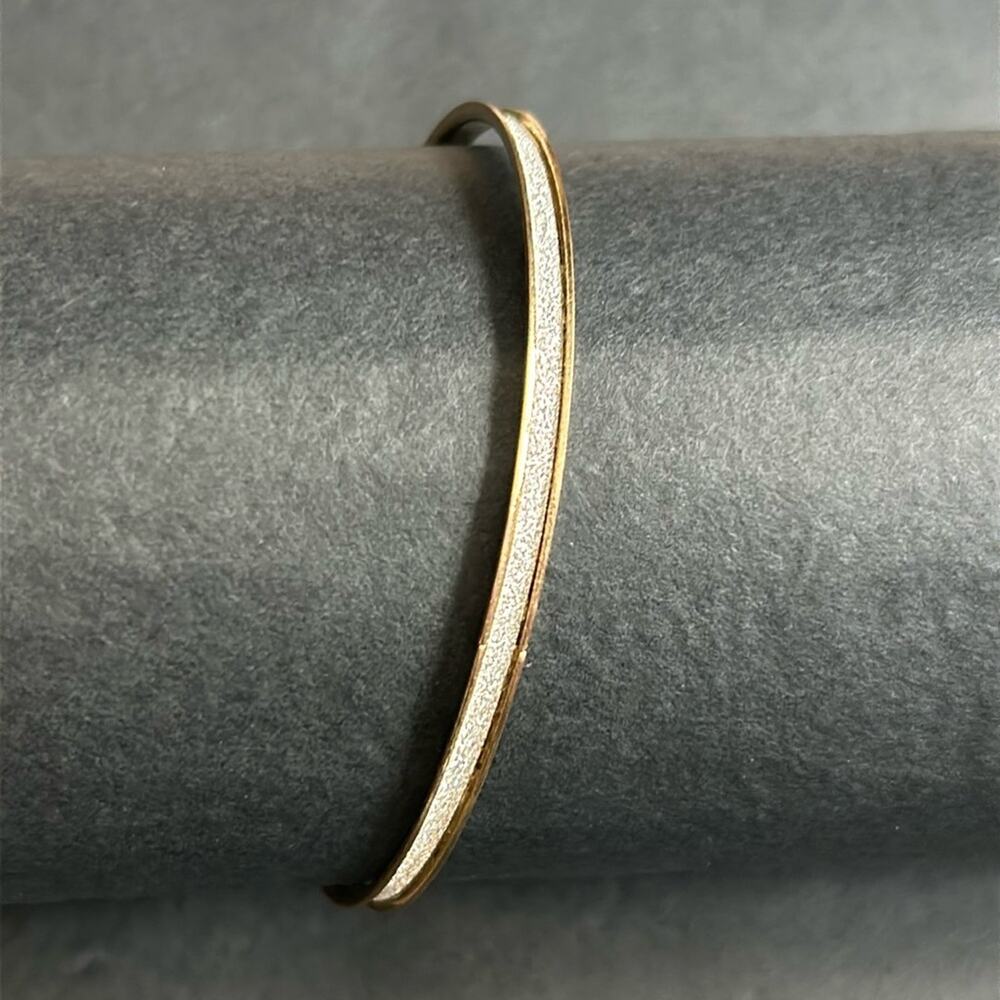 Women’s vintage dainty gold tone sparkly/glittery bangle‎ bracelet one size